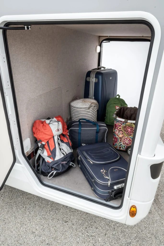 McLouis-Glamys-365-018-1367x2048