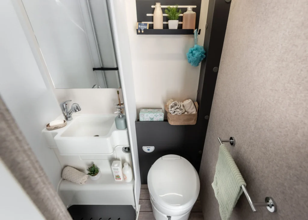 McLouis-Glamys-365-055-2048x1463