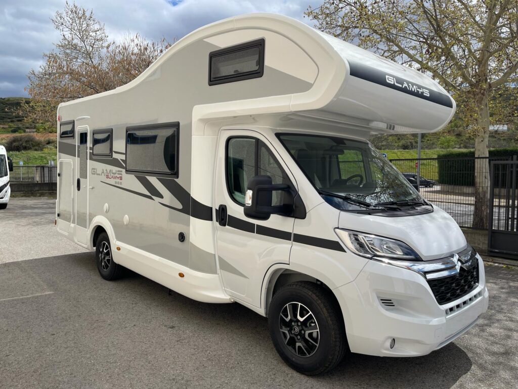 McLouis_Glamys_322_exterior_6