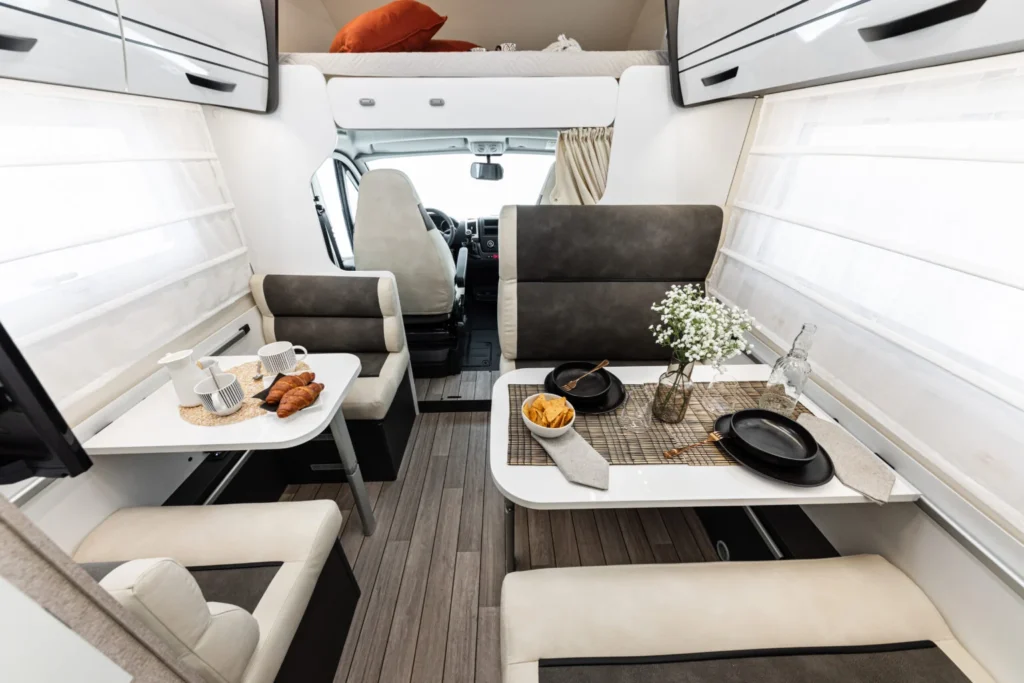 Mclouis-Glamys-322-004-1-1536x1024