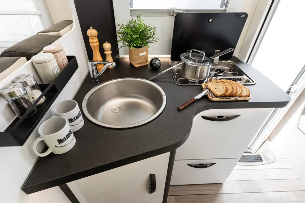 Mclouis-Glamys-322-039-1536x1024